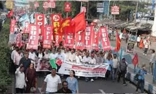 मुंबई आजाद मैदान: फिलिस्तीन समर्थन प्रदर्शन, इजराइल समर्थक बच्चे को बाहर निकाला मुंबई आजाद मैदान: फिलिस्तीन समर्थन प्रदर्शन, इजराइल समर्थक बच्चे को बाहर निकाला
