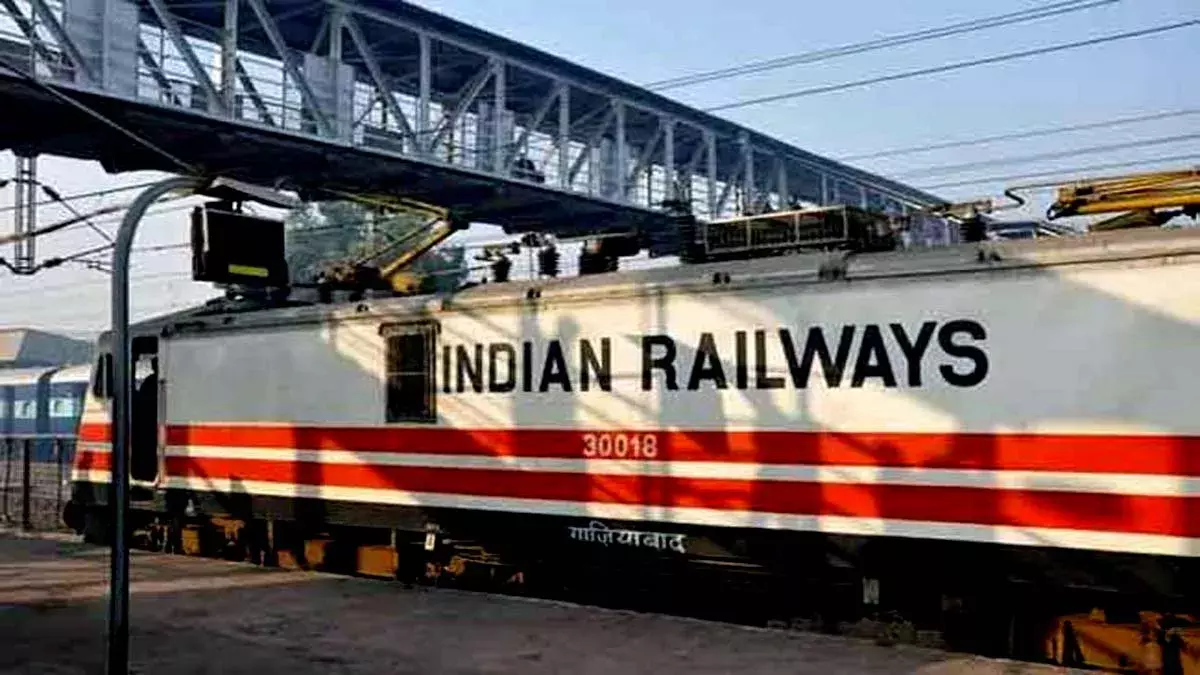 IRCTC Railways: तत्काल टिकट के नए नियम लागू, दलालों ने चालाकी से की बुकिंग IRCTC Railways: तत्काल टिकट के नए नियम लागू, दलालों ने चालाकी से की बुकिंग
