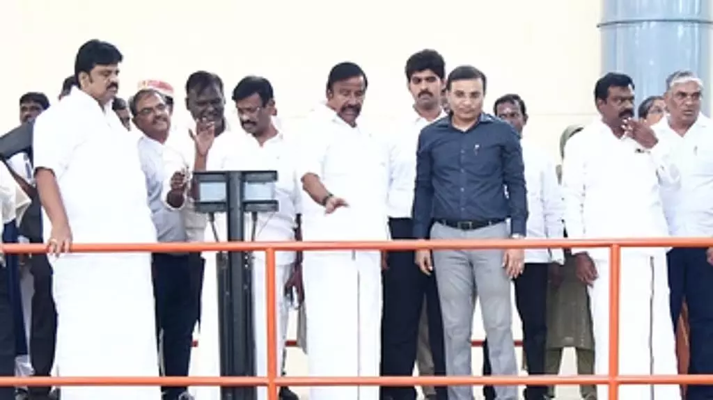 Tamil Nadu : चेम्बरमबक्कम ट्रीटमेंट प्लांट में 66.78 करोड़ की लागत से पेयजल पाइप का दूसरा परीक्षण Tamil Nadu : चेम्बरमबक्कम ट्रीटमेंट प्लांट में 66.78 करोड़ की लागत से पेयजल पाइप का दूसरा परीक्षण