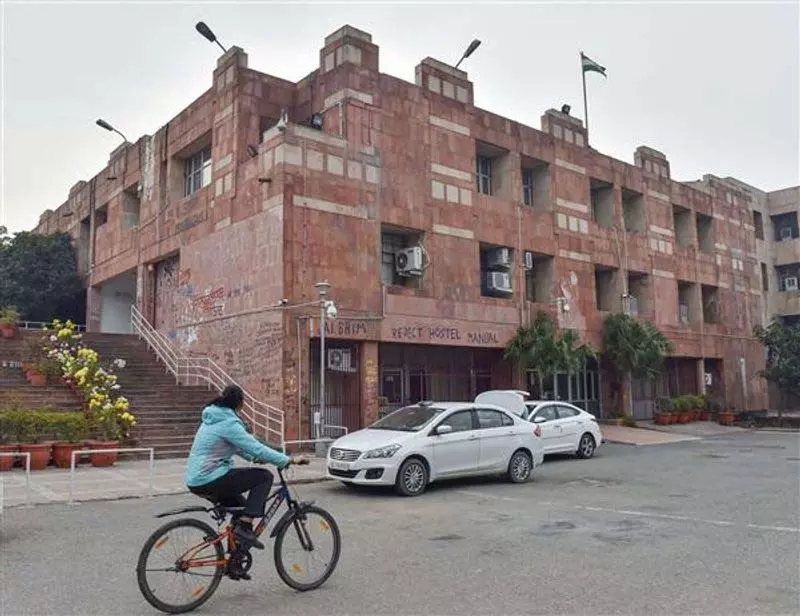 JNU ने लाइब्रेरी में जातिवादी टिप्पणी करने पर 2 पूर्व छात्रों को निलंबित किया JNU ने लाइब्रेरी में जातिवादी टिप्पणी करने पर 2 पूर्व छात्रों को निलंबित किया