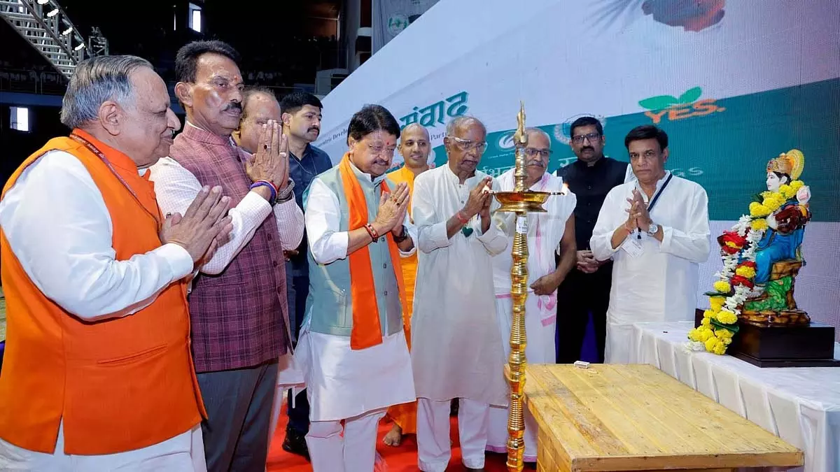प्रकृति संवाद नई पीढ़ी के साथ एक जन आंदोलन है : Govindacharya प्रकृति संवाद नई पीढ़ी के साथ एक जन आंदोलन है : Govindacharya