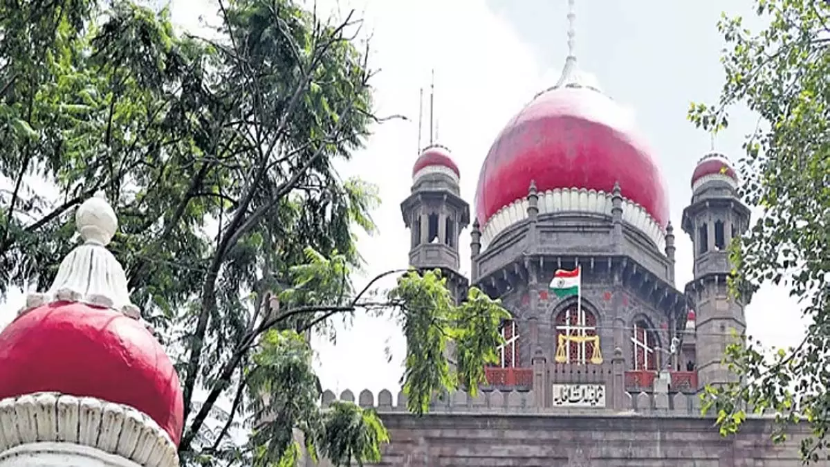 Telangana HC ने टीजीएसपीडीसीएल के केबल काटने के अभियान पर रोक लगाई Telangana HC ने टीजीएसपीडीसीएल के केबल काटने के अभियान पर रोक लगाई