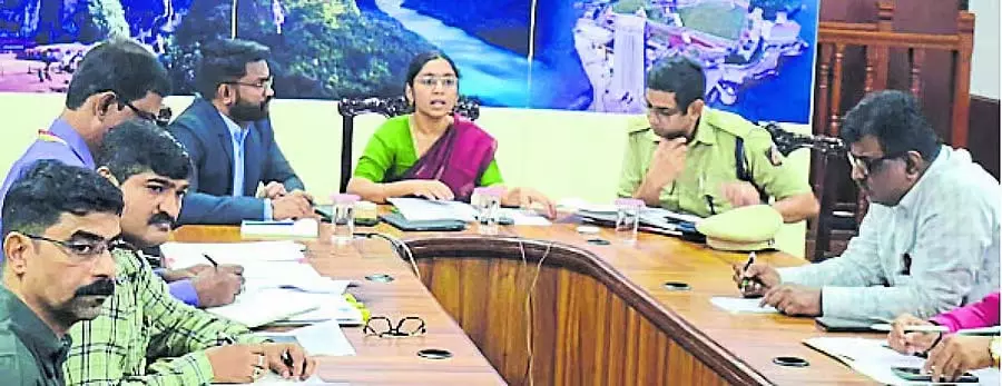 Ganeshotsav : प्लास्टिक का उपयोग न करें - डीसी ने अधिकारियों को निर्देश दिए Ganeshotsav : प्लास्टिक का उपयोग न करें - डीसी ने अधिकारियों को निर्देश दिए