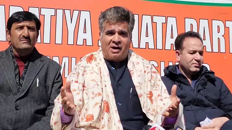 रविंदर रैना ने संसद में जवाबदेही विधेयक पर केंद्र के कदम की सराहना की रविंदर रैना ने संसद में जवाबदेही विधेयक पर केंद्र के कदम की सराहना की