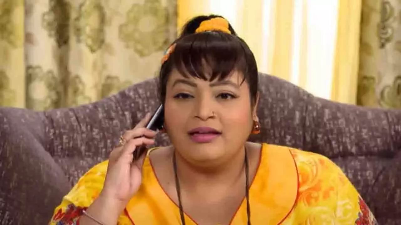 TMKOC की अंबिका रंजनकर उर्फ कोमल ने शो छोड़ने पर प्रतिक्रिया दी TMKOC की अंबिका रंजनकर उर्फ कोमल ने शो छोड़ने पर प्रतिक्रिया दी