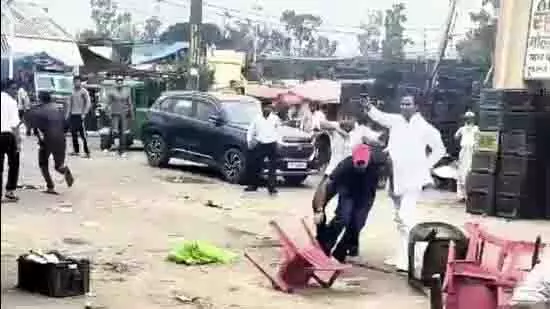 Sahibabad: बाजार हिंसा, महिला के खिलाफ टिप्पणी करने पर व्यापारी गिरफ्तार Sahibabad: बाजार हिंसा, महिला के खिलाफ टिप्पणी करने पर व्यापारी गिरफ्तार