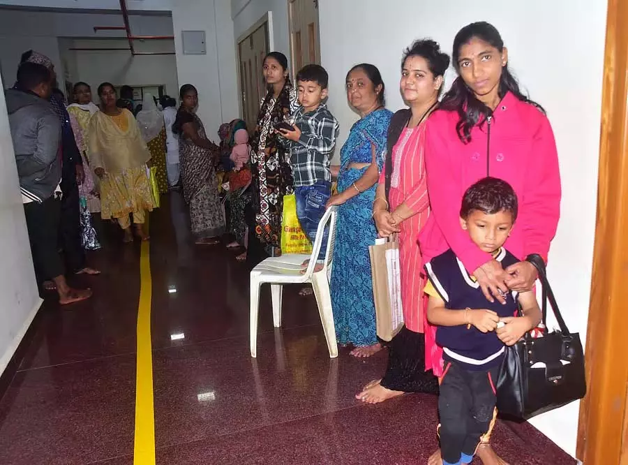 बच्चों में वायरल बुखार बढ़ रहा है: माता-पिता चिंतित बच्चों में वायरल बुखार बढ़ रहा है: माता-पिता चिंतित