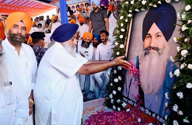 लोंगोवाल की पुण्यतिथि पर Akali Dal और अलग हुए धड़े में विरासत की जंग लोंगोवाल की पुण्यतिथि पर Akali Dal और अलग हुए धड़े में विरासत की जंग