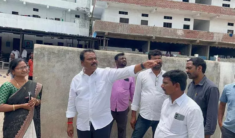 तेलंगाना में गुरुकुल उपेक्षा और खराब सुविधाओं का सामना कर रहे: BRS तेलंगाना में गुरुकुल उपेक्षा और खराब सुविधाओं का सामना कर रहे: BRS
