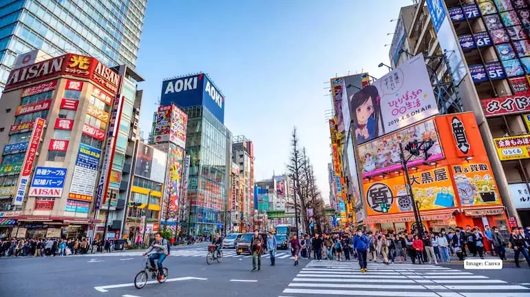 एक Japanese शहर अपनी अर्थव्यवस्था को पुनर्जीवित करने के लिए आप्रवासियों पर क्यों दांव लगा रहा है? एक Japanese शहर अपनी अर्थव्यवस्था को पुनर्जीवित करने के लिए आप्रवासियों पर क्यों दांव लगा रहा है?
