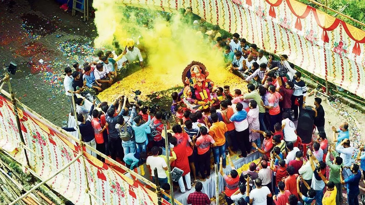 Ganeshotsav 2025: कांग्रेस ने गणेश चतुर्थी से पहले वसई-विरार में गड्ढा मुक्त सड़कों की मांग की Ganeshotsav 2025: कांग्रेस ने गणेश चतुर्थी से पहले वसई-विरार में गड्ढा मुक्त सड़कों की मांग की