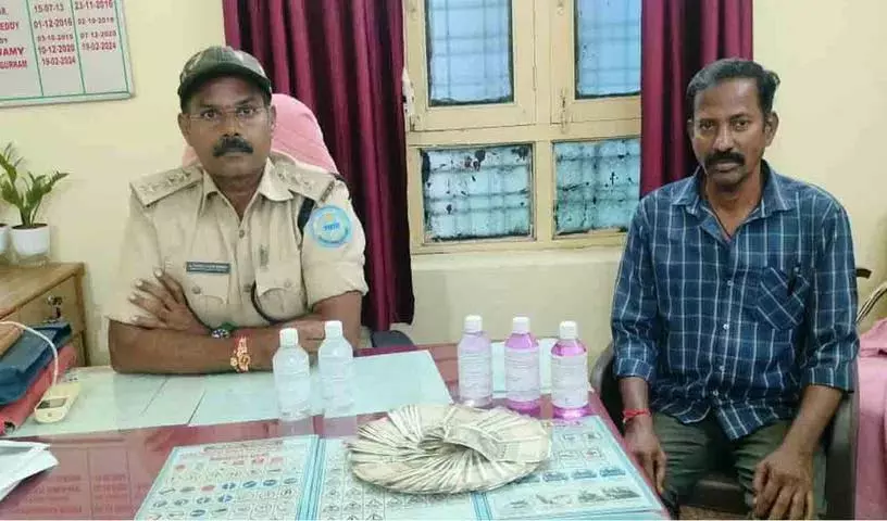 दो जिलों में ACB की छापेमारी.. कर्मचारी रंगे हाथों पकड़े गए दो जिलों में ACB की छापेमारी.. कर्मचारी रंगे हाथों पकड़े गए