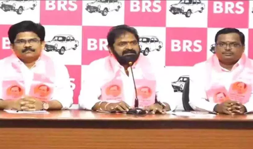 शराब की दुकानों में गौड़ जाति के लिए 25 प्रतिशत आरक्षण कहां है..? : Srinivas Goud शराब की दुकानों में गौड़ जाति के लिए 25 प्रतिशत आरक्षण कहां है..? : Srinivas Goud