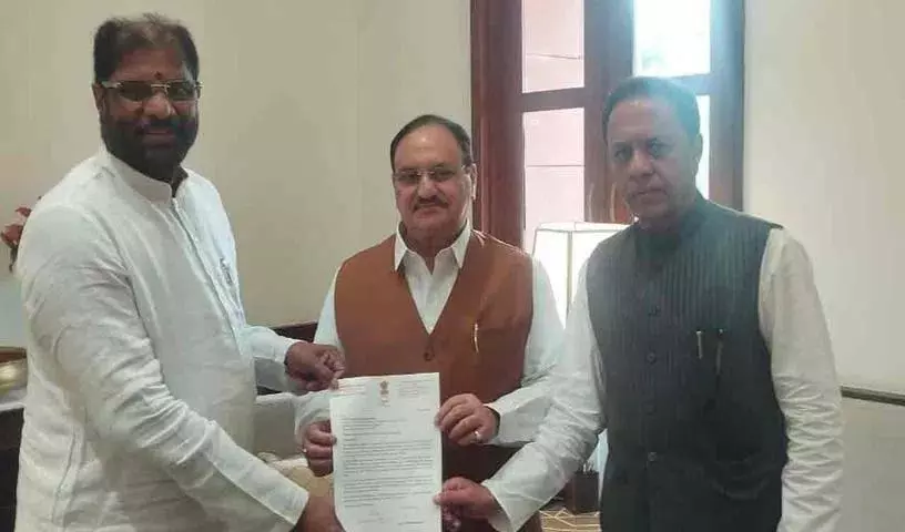 किसानों को तुरंत पर्याप्त यूरिया उपलब्ध कराएं.. BRS सांसदों ने केंद्रीय मंत्री से किया अनुरोध किसानों को तुरंत पर्याप्त यूरिया उपलब्ध कराएं.. BRS सांसदों ने केंद्रीय मंत्री से किया अनुरोध