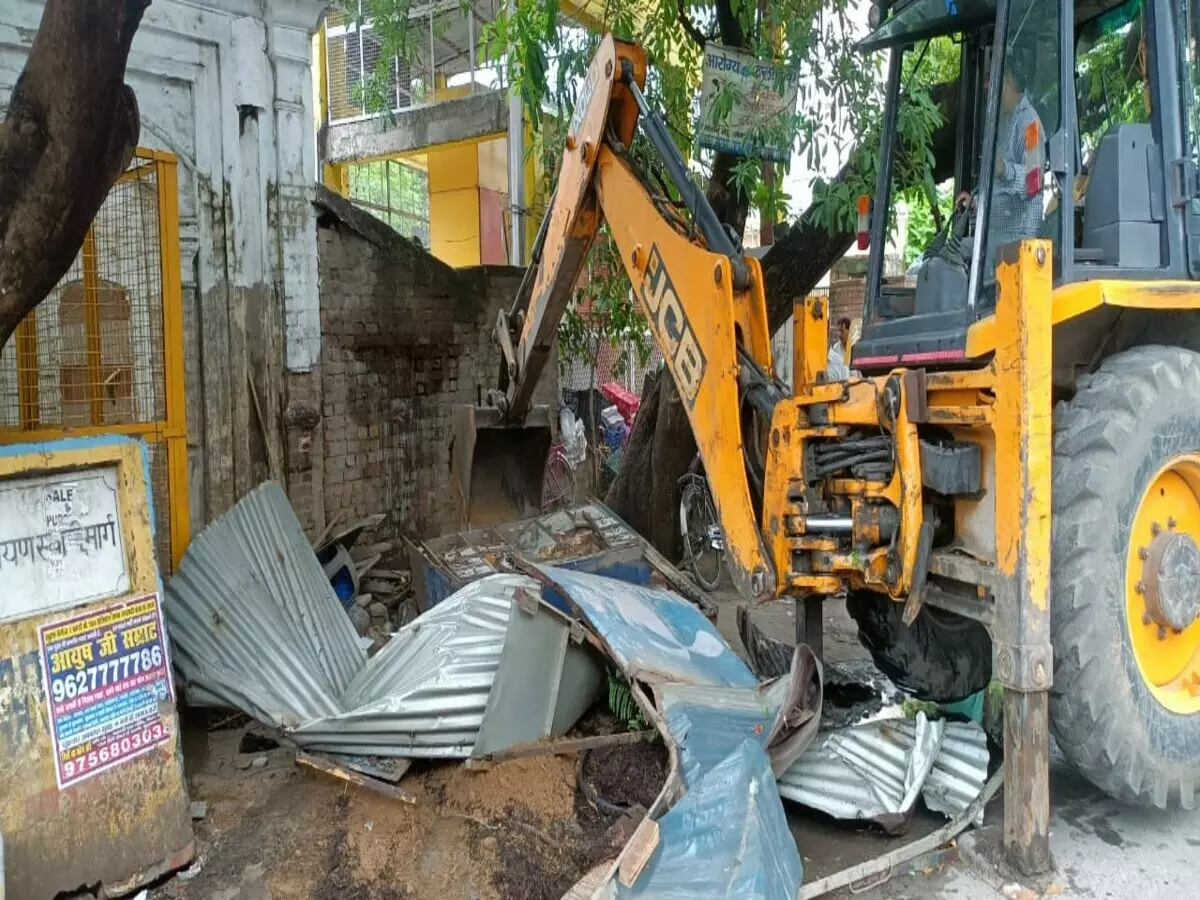 Haridwar: अतिक्रमण हटाने के लिए निगम की भव्य कार्रवाई Haridwar: अतिक्रमण हटाने के लिए निगम की भव्य कार्रवाई