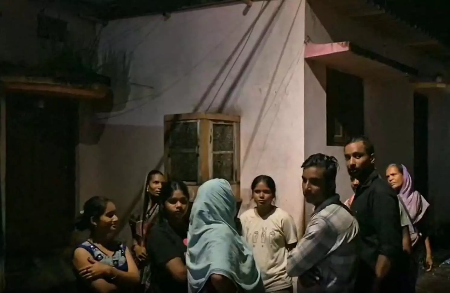 गवाह को धमकाने पहुंचा हत्या का आरोपी, चाकू से हमले में खुद मारा गया गवाह को धमकाने पहुंचा हत्या का आरोपी, चाकू से हमले में खुद मारा गया