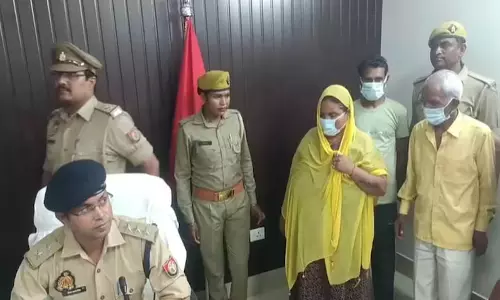 ससुर और बहू ड्रग्स के साथ गिरफ्तार, कब्जे से 16 लाख का माल जब्त ससुर और बहू ड्रग्स के साथ गिरफ्तार, कब्जे से 16 लाख का माल जब्त
