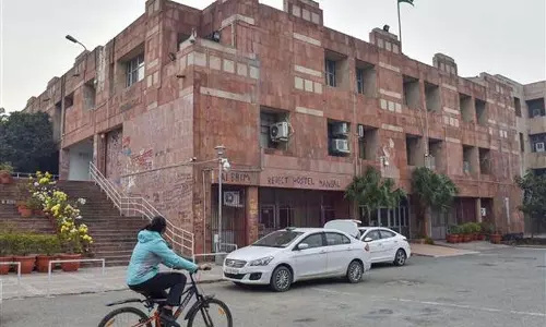 JNU ने लाइब्रेरी में जातिवादी टिप्पणी करने पर 2 पूर्व छात्रों को निलंबित किया JNU ने लाइब्रेरी में जातिवादी टिप्पणी करने पर 2 पूर्व छात्रों को निलंबित किया