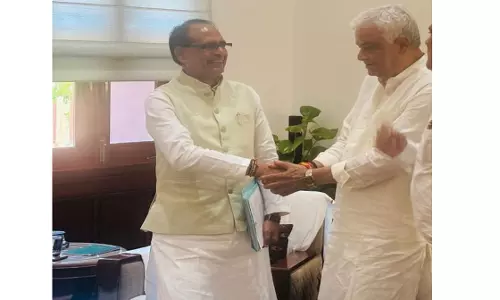 Jaipur : केंद्रीय कृषि मंत्री और उर्वरक मंत्री से की गई कानूनी कार्रवाई की मांग Jaipur : केंद्रीय कृषि मंत्री और उर्वरक मंत्री से की गई कानूनी कार्रवाई की मांग
