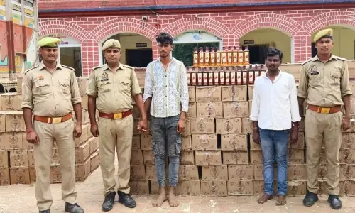 Deoria: पुलिस ने माफियाओं की कमर तोड़ी Deoria: पुलिस ने माफियाओं की कमर तोड़ी