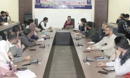 IUST ने करियर उन्नति, शोध प्रकाशन पर कार्यशाला आयोजित की IUST ने करियर उन्नति, शोध प्रकाशन पर कार्यशाला आयोजित की