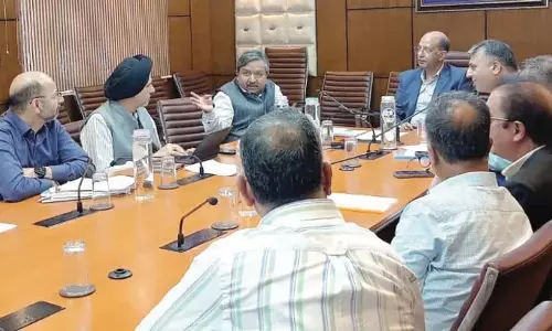कश्मीरी हस्तशिल्प की गलत ब्रांडिंग पर सख्त कार्रवाई: सरकार