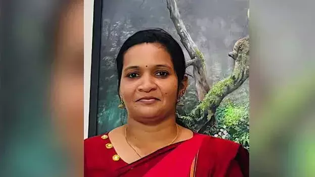Kerala: कन्नूर में दोस्त द्वारा आग लगाई गई महिला की जलने से मौत हो गई Kerala: कन्नूर में दोस्त द्वारा आग लगाई गई महिला की जलने से मौत हो गई