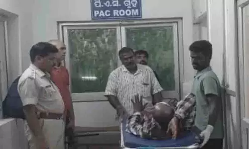 Puri: रिक्शा चालक ने ओडिशा के वकील पर किया हमला Puri: रिक्शा चालक ने ओडिशा के वकील पर किया हमला