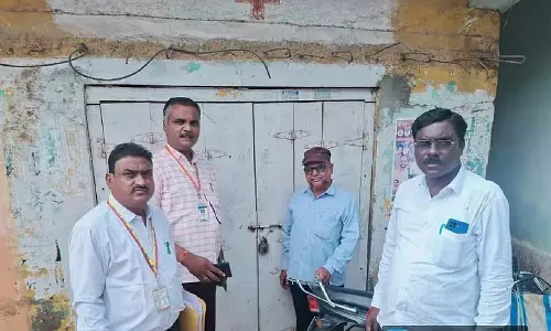 Sedam : अधिकारियों ने फर्जी डॉक्टर के क्लिनिक पर छापा मारा