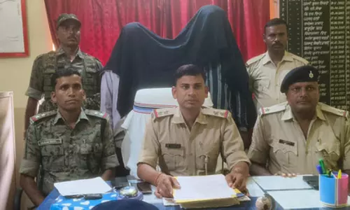 युवक की हत्या के बाद जंगल ले जाकर जला दिया शव, दो आरोपी गिरफ्तार युवक की हत्या के बाद जंगल ले जाकर जला दिया शव, दो आरोपी गिरफ्तार