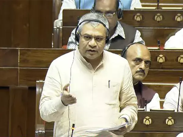 विपक्ष के विरोध के बीच Rajya Sabha ने ऑनलाइन गेमिंग विधेयक पारित किया विपक्ष के विरोध के बीच Rajya Sabha ने ऑनलाइन गेमिंग विधेयक पारित किया