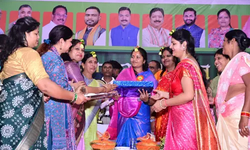 तीज मिलन सह सम्मान समारोह, मंत्री लक्ष्मी रजवाड़े रही मुख्य अतिथि