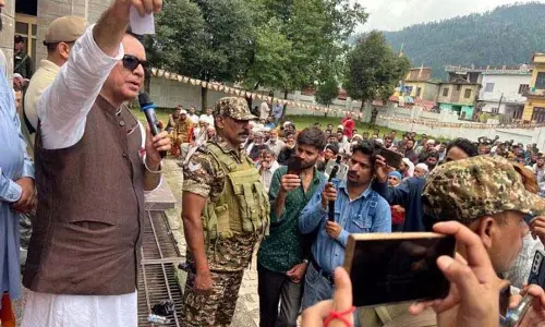 Zulfkar ने बदहाल त्रासदी के पीड़ितों के लिए मुआवजे की मांग की