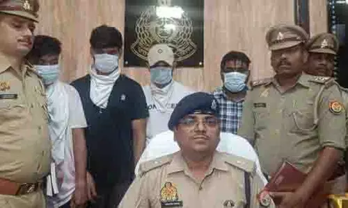 Lucknow: चौक में 50 लाख रुपये के आभूषण चोरी के आरोप में 4 गिरफ्तार Lucknow: चौक में 50 लाख रुपये के आभूषण चोरी के आरोप में 4 गिरफ्तार
