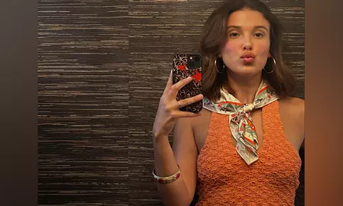 Millie Bobby Brown ने गोद लिया बच्ची, पति जेक बोंगियोवी के साथ साझा की खुशखबरी