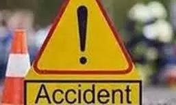Jammu-Kashmir: तेज रफ्तार कार की चपेट में आने से बच्ची की मौत Jammu-Kashmir: तेज रफ्तार कार की चपेट में आने से बच्ची की मौत