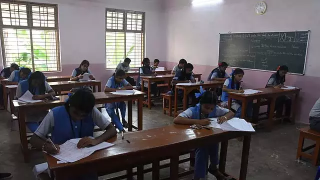 तमिल साहित्यिक योग्यता परीक्षा: आज से आवेदन कर सकते है तमिल साहित्यिक योग्यता परीक्षा: आज से आवेदन कर सकते है