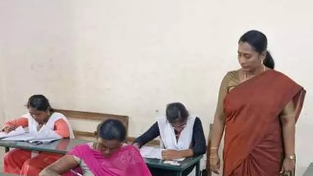 सरकारी प्रतियोगी परीक्षा काउंसलिंग: अरुंधति के लिए अतिरिक्त अवसर सरकारी प्रतियोगी परीक्षा काउंसलिंग: अरुंधति के लिए अतिरिक्त अवसर