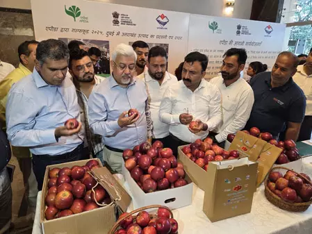 1.2 मीट्रिक टन गढ़वाली सेब की पहली खेप देहरादून से दुबई के लिए हुई रवाना : एपीडा 1.2 मीट्रिक टन गढ़वाली सेब की पहली खेप देहरादून से दुबई के लिए हुई रवाना : एपीडा