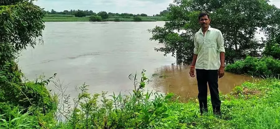 Karnataka : भीमा नदी में 1.81 लाख क्यूसेक पानी छोड़ा गया Karnataka : भीमा नदी में 1.81 लाख क्यूसेक पानी छोड़ा गया