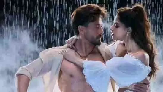 Bahli Sohni: नहीं जमी टाइगर-हरनाज़ की जोड़ी Bahli Sohni: नहीं जमी टाइगर-हरनाज़ की जोड़ी
