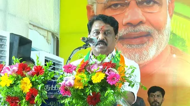 बिना नीतियों वाली पार्टी एक बुरा विचार है: Nayinar Nagendran बिना नीतियों वाली पार्टी एक बुरा विचार है: Nayinar Nagendran