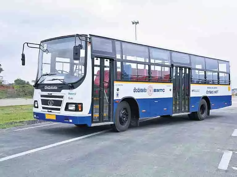 BMTC बस की चपेट में आने से 10 वर्षीय बच्ची की मौत BMTC बस की चपेट में आने से 10 वर्षीय बच्ची की मौत