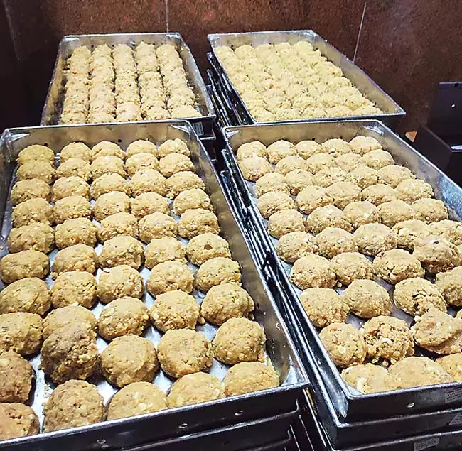 Tirumala : जुलाई में श्रीवारी लड्डू की रिकॉर्ड बिक्री Tirumala : जुलाई में श्रीवारी लड्डू की रिकॉर्ड बिक्री