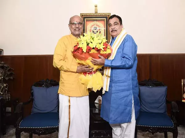 NDA के उपराष्ट्रपति पद के उम्मीदवार सीपी राधाकृष्णन ने दिल्ली में नितिन गडकरी से मुलाकात की NDA के उपराष्ट्रपति पद के उम्मीदवार सीपी राधाकृष्णन ने दिल्ली में नितिन गडकरी से मुलाकात की