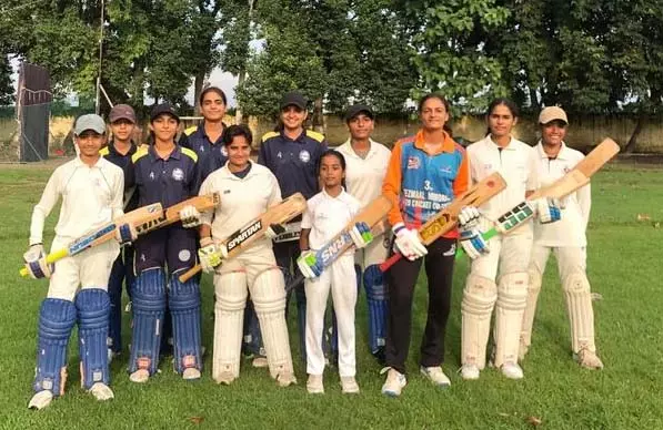 Karnal की लड़कियों ने क्रिकेट में नई सीमाएं स्थापित कीं Karnal की लड़कियों ने क्रिकेट में नई सीमाएं स्थापित कीं