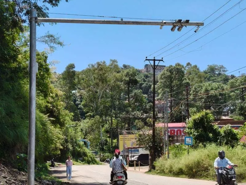 Sirmaur district में चार नए स्थान अब यातायात उल्लंघन के लिए निगरानी में Sirmaur district में चार नए स्थान अब यातायात उल्लंघन के लिए निगरानी में