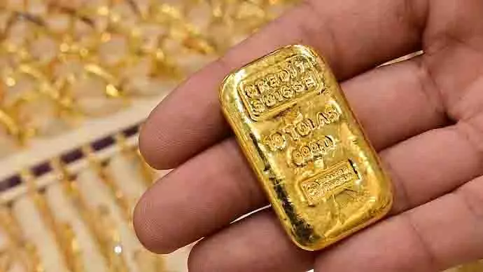 सोना 250 रुपये सस्ता, चांदी में 1,000 रुपये की तेजी सोना 250 रुपये सस्ता, चांदी में 1,000 रुपये की तेजी