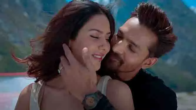 Ek Deewane Ki Deewaniyat: टीज़र में दिखा प्यार और जुनून Ek Deewane Ki Deewaniyat: टीज़र में दिखा प्यार और जुनून