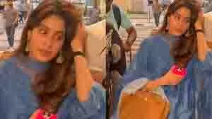 Janhvi Kapoor: एयरपोर्ट लुक के लिए इसे ठाठ और आरामदायक रखा Janhvi Kapoor: एयरपोर्ट लुक के लिए इसे ठाठ और आरामदायक रखा